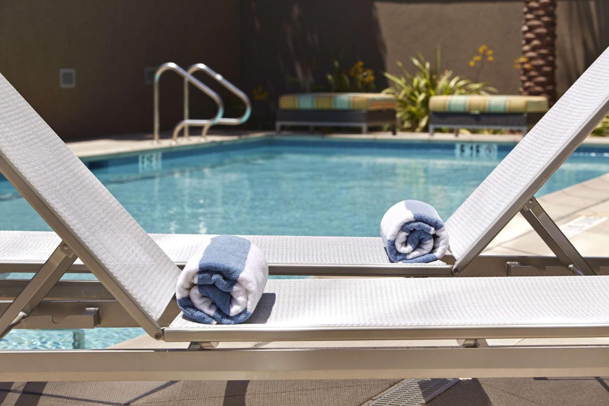 Hampton Inn San Diego Mission Valley Exteriör bild
